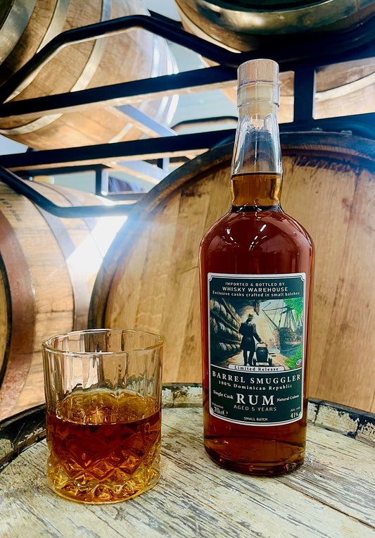 Barrel Smuggler Dominicaanse Rum gebotteld in Nederland. 